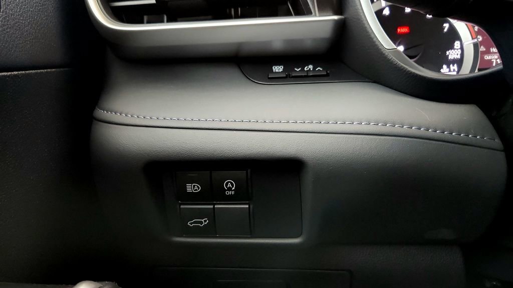 Certified 2024 Toyota Highlander XLE AWD/4WD image 29