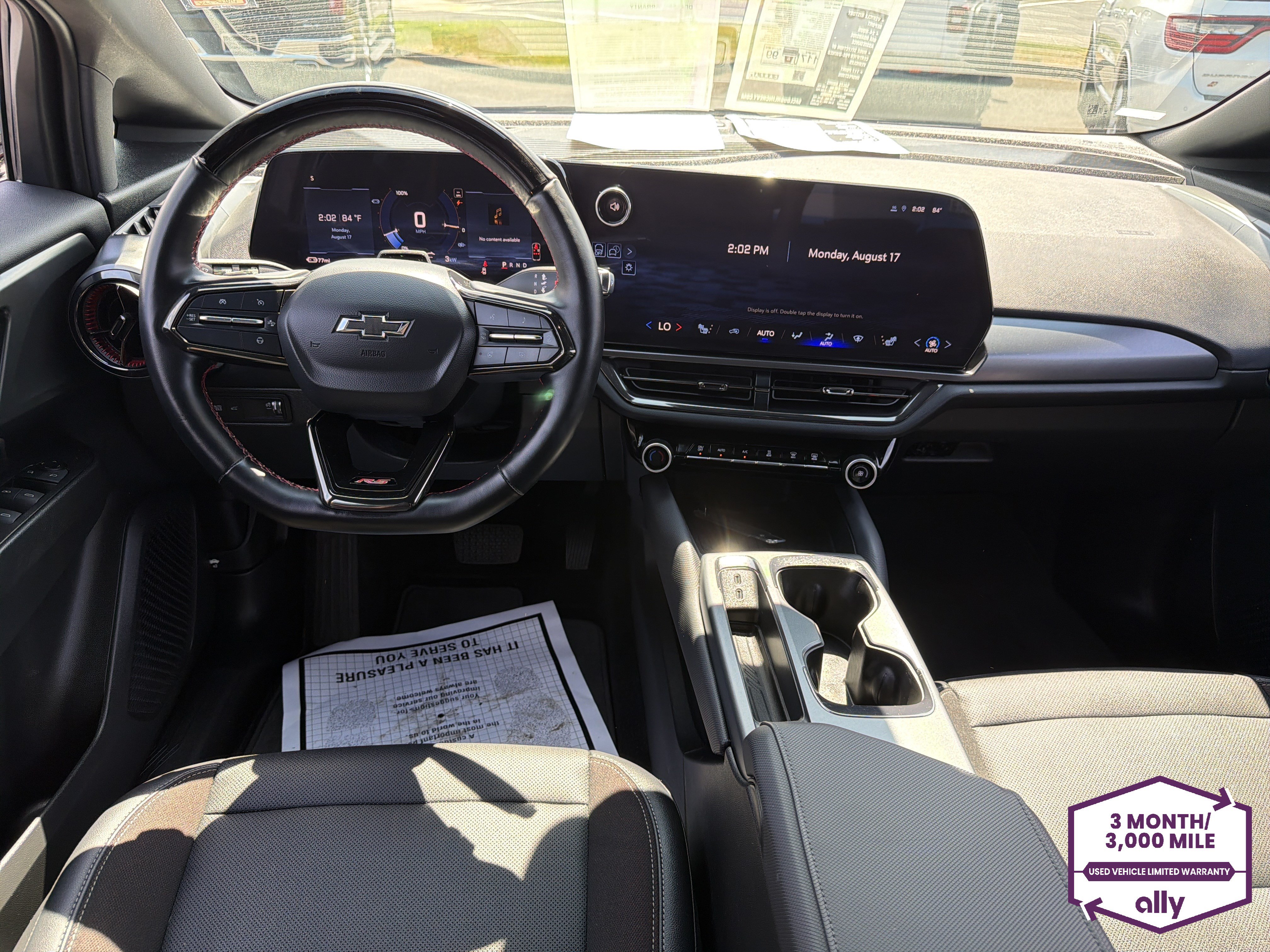 Used 2024 Chevrolet Equinox EV RS FWD image 12