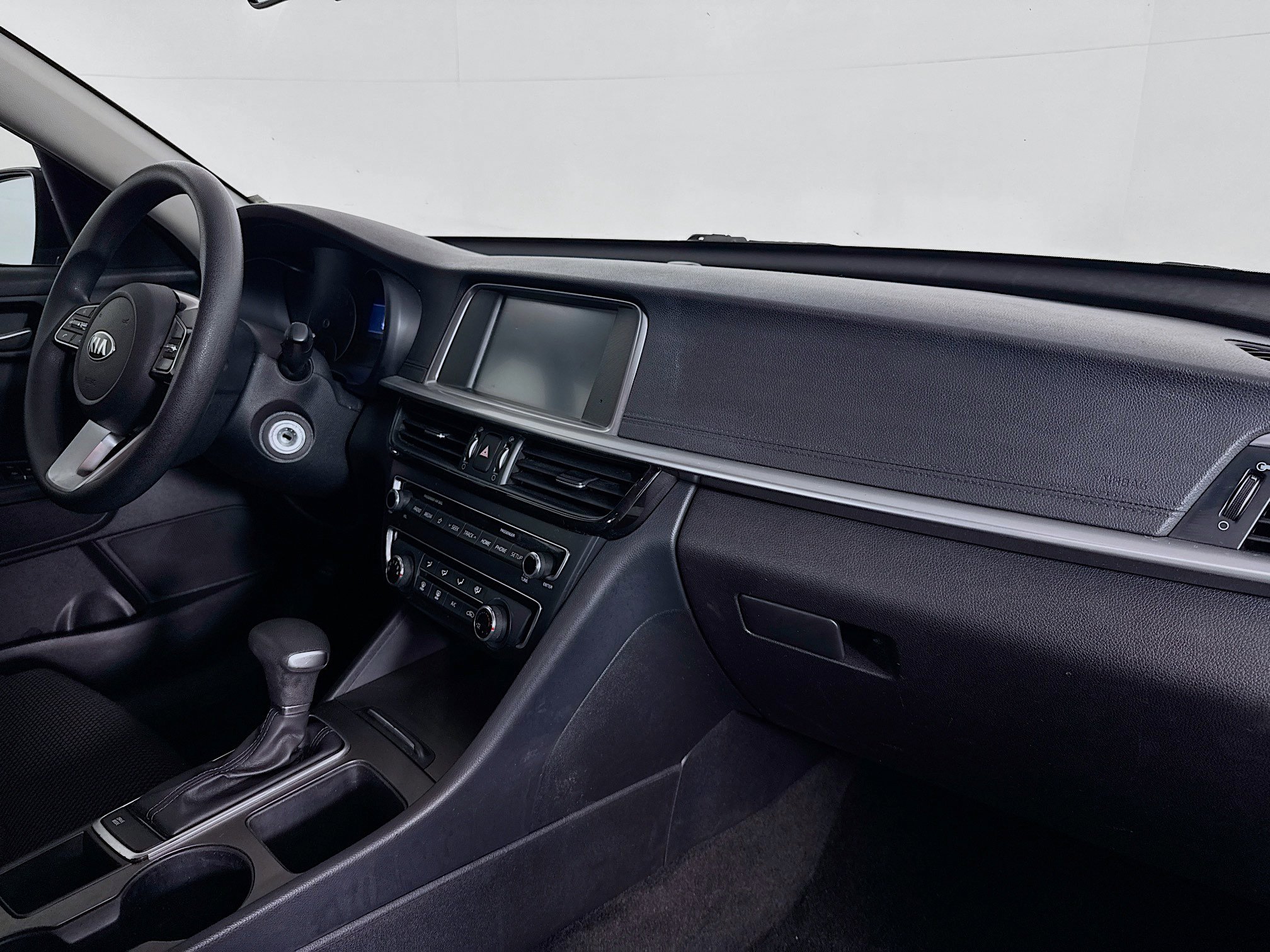 Used 2020 Kia Optima LX FWD image 28