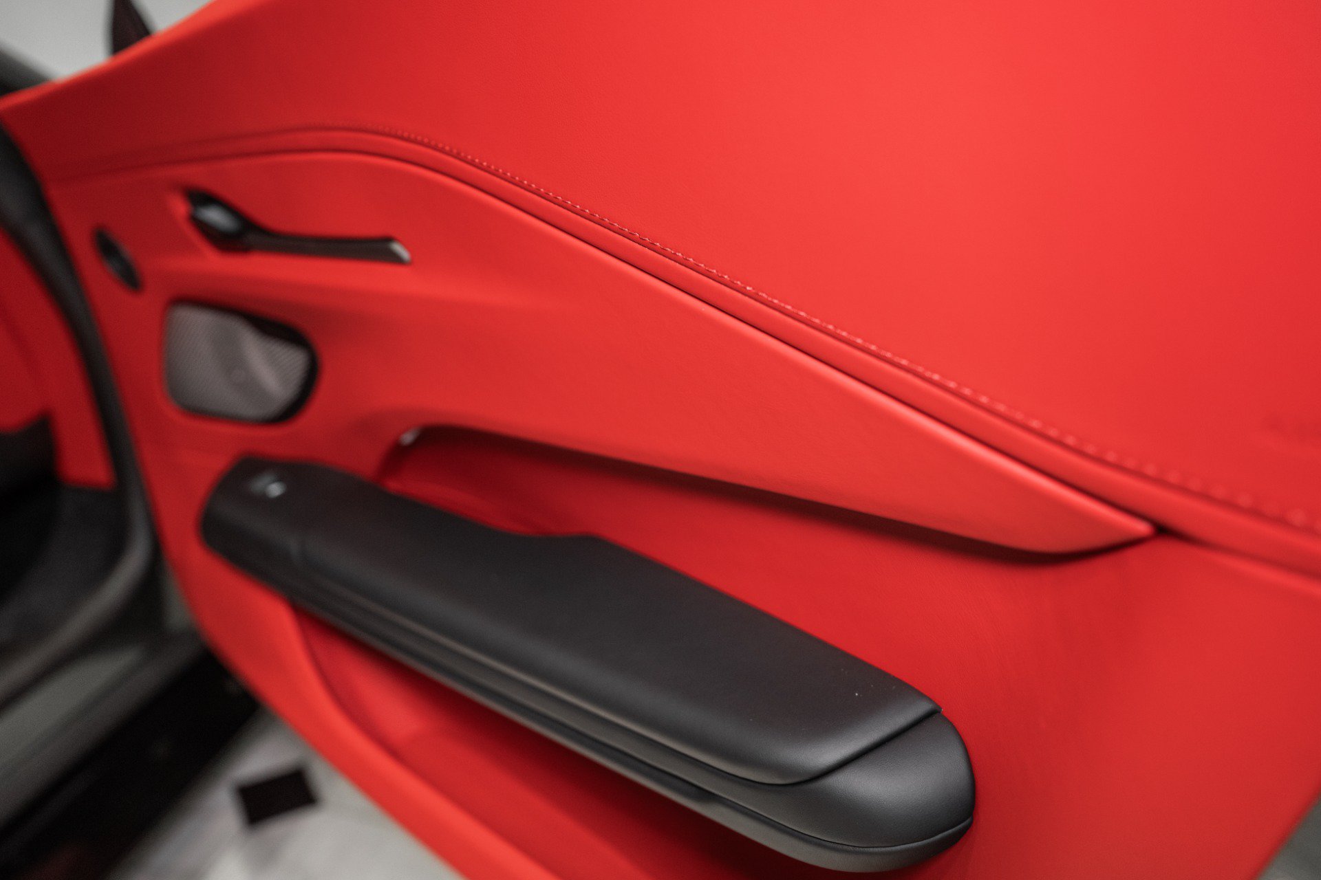 New 2026 Aston Martin V8 Vantage S RWD image 39