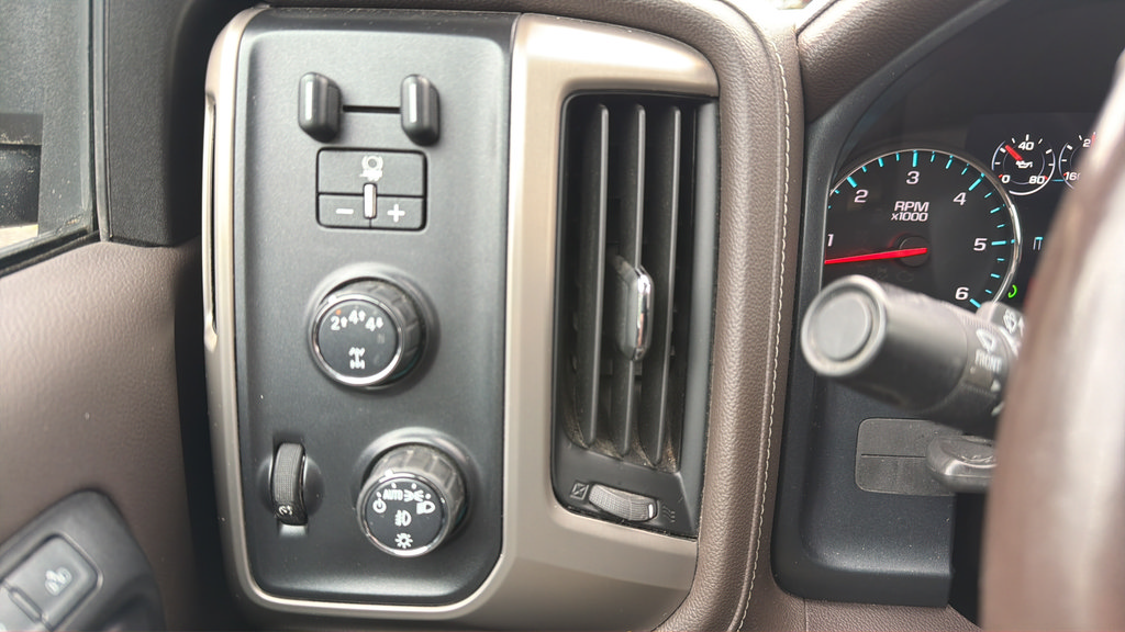 Used 2019 GMC Sierra 2500 Denali AWD/4WD image 21