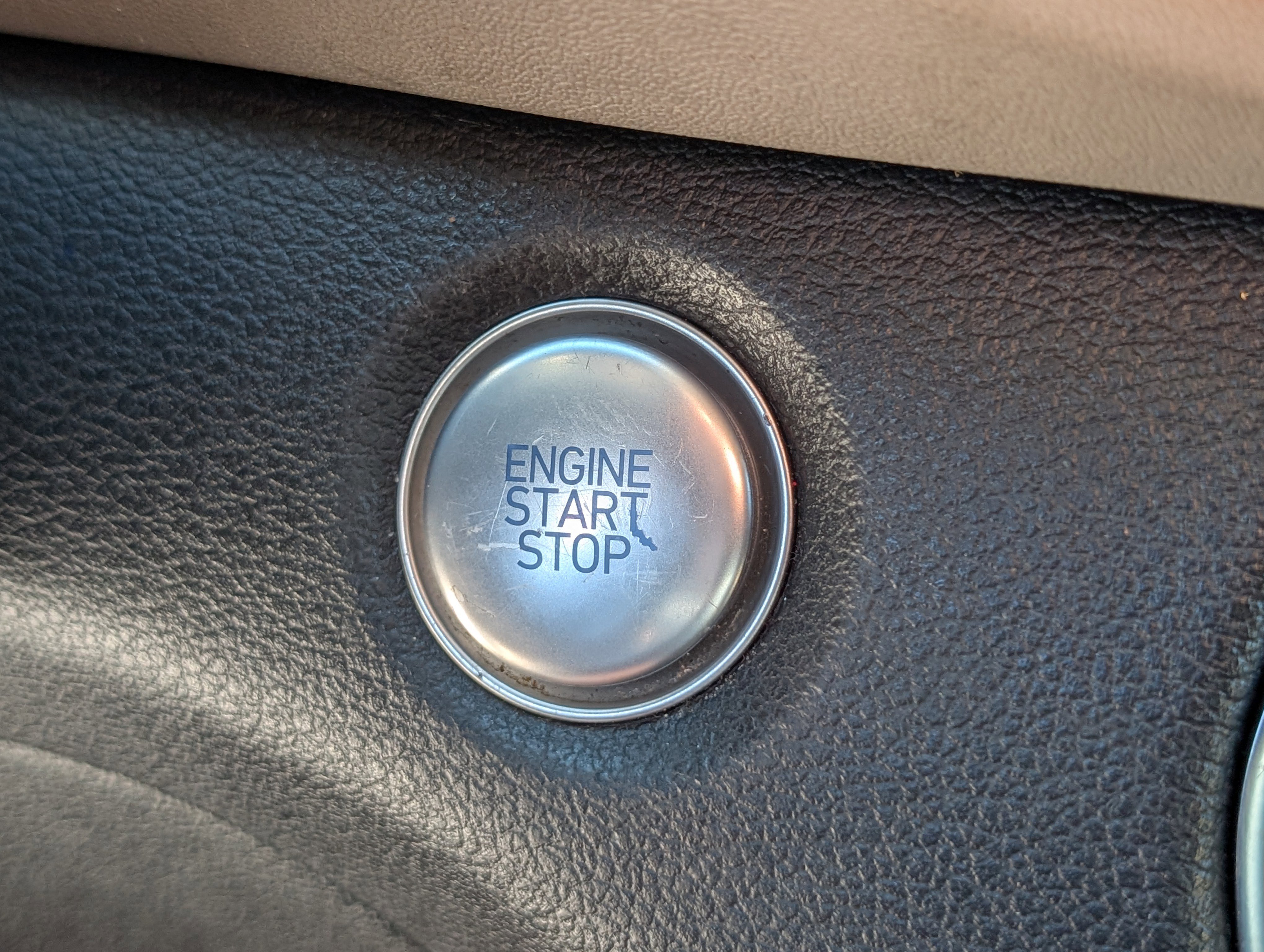 Used 2019 Hyundai Santa Fe Limited image 27