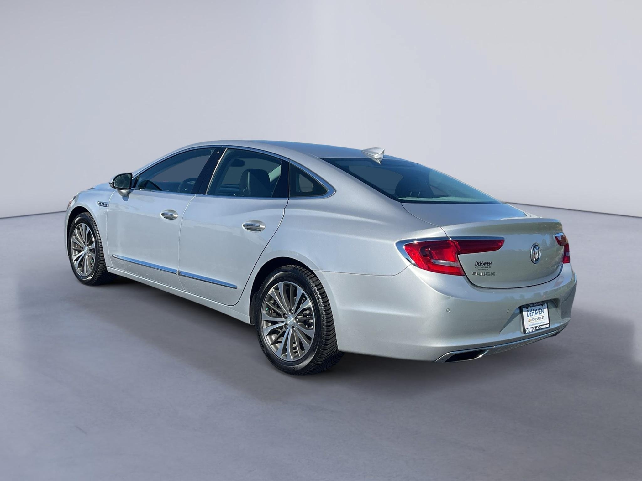 Used 2017 Buick LaCrosse Essence w/ Sights and Sounds Package FWD image 4