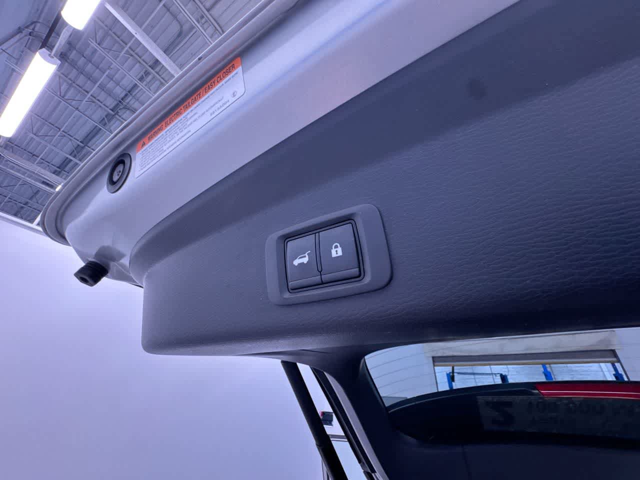 Used 2025 Mitsubishi Outlander SE FWD image 45