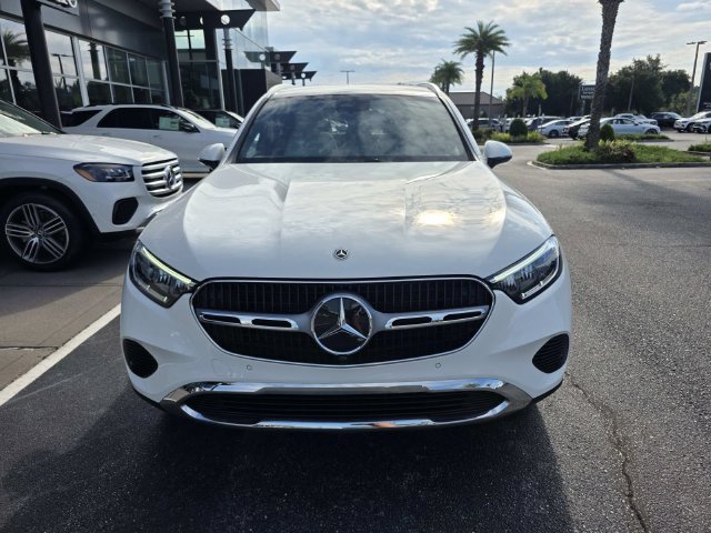 Certified 2025 Mercedes-Benz GLC 300 image 4