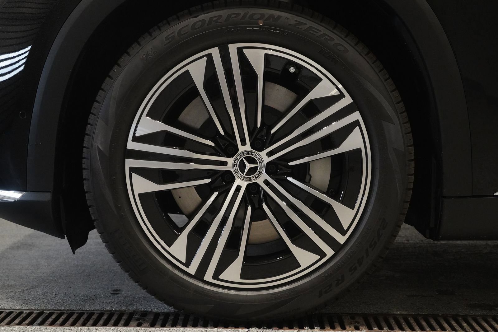 New 2026 Mercedes-Benz EQS 400 4MATIC SUV image 11