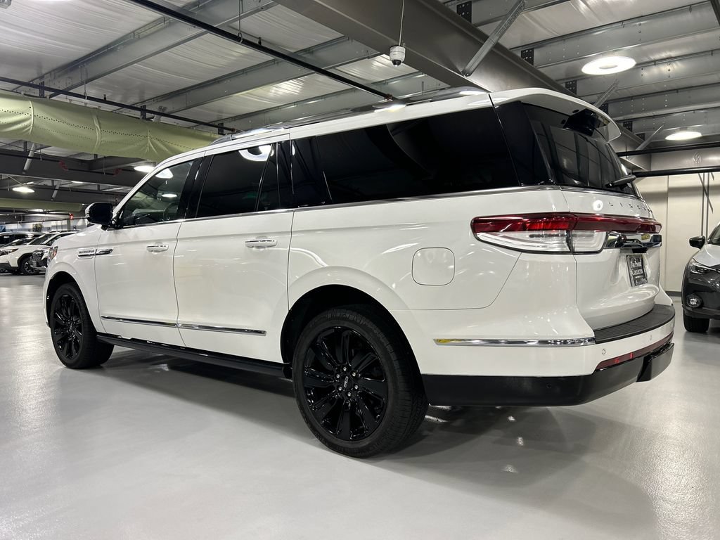 Certified 2023 Lincoln Navigator L Reserve AWD/4WD image 4