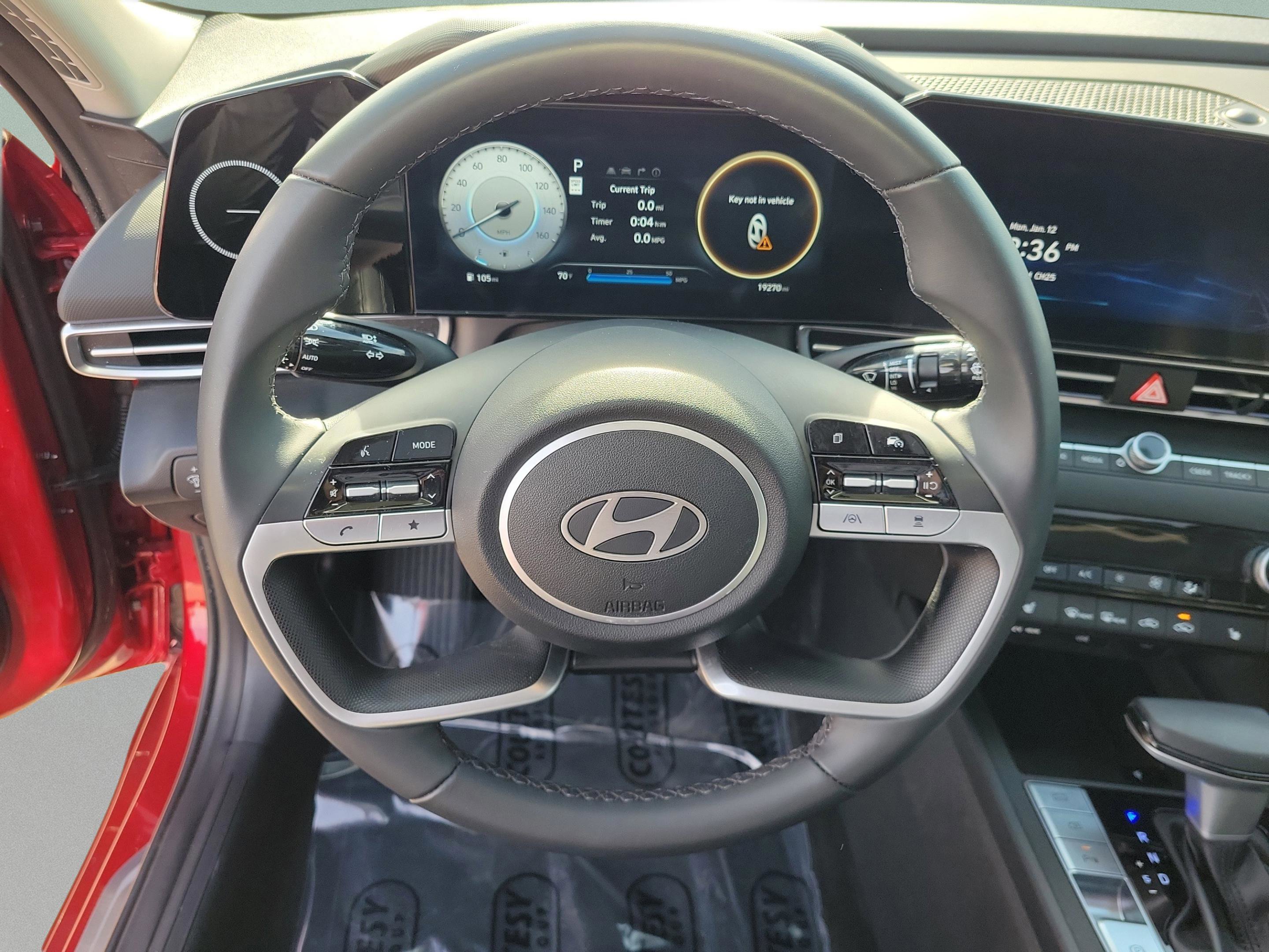 Certified 2024 Hyundai Elantra Limited image 16