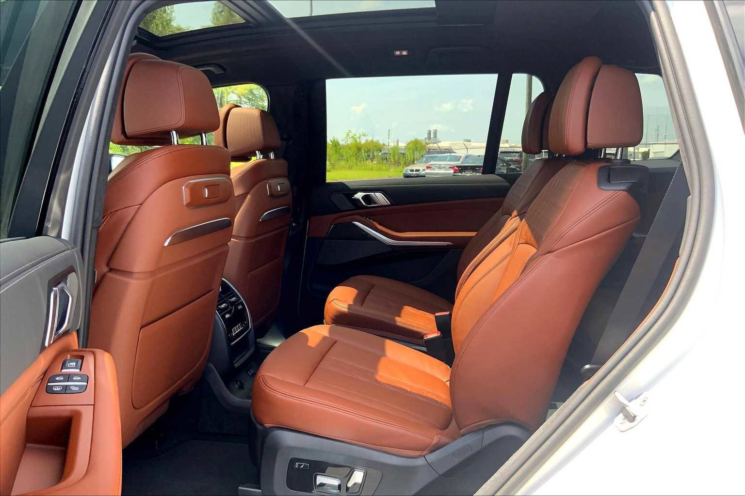 New 2026 BMW X7 M60i image 18