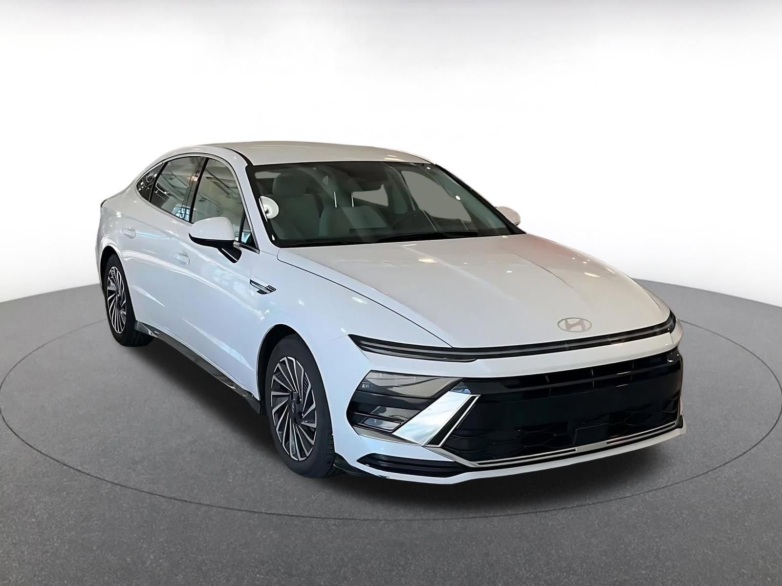 Used 2025 Hyundai Sonata SEL image 3