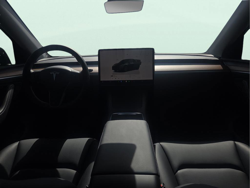 Used 2025 Tesla Model Y Long Range RWD image 12