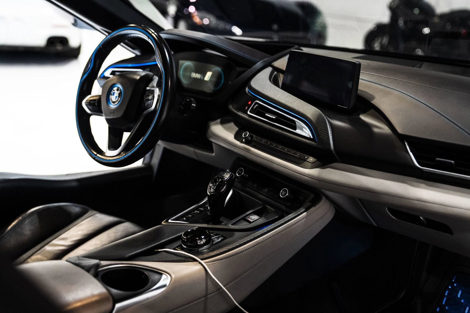Used 2019 BMW i8 Roadster AWD/4WD image 6