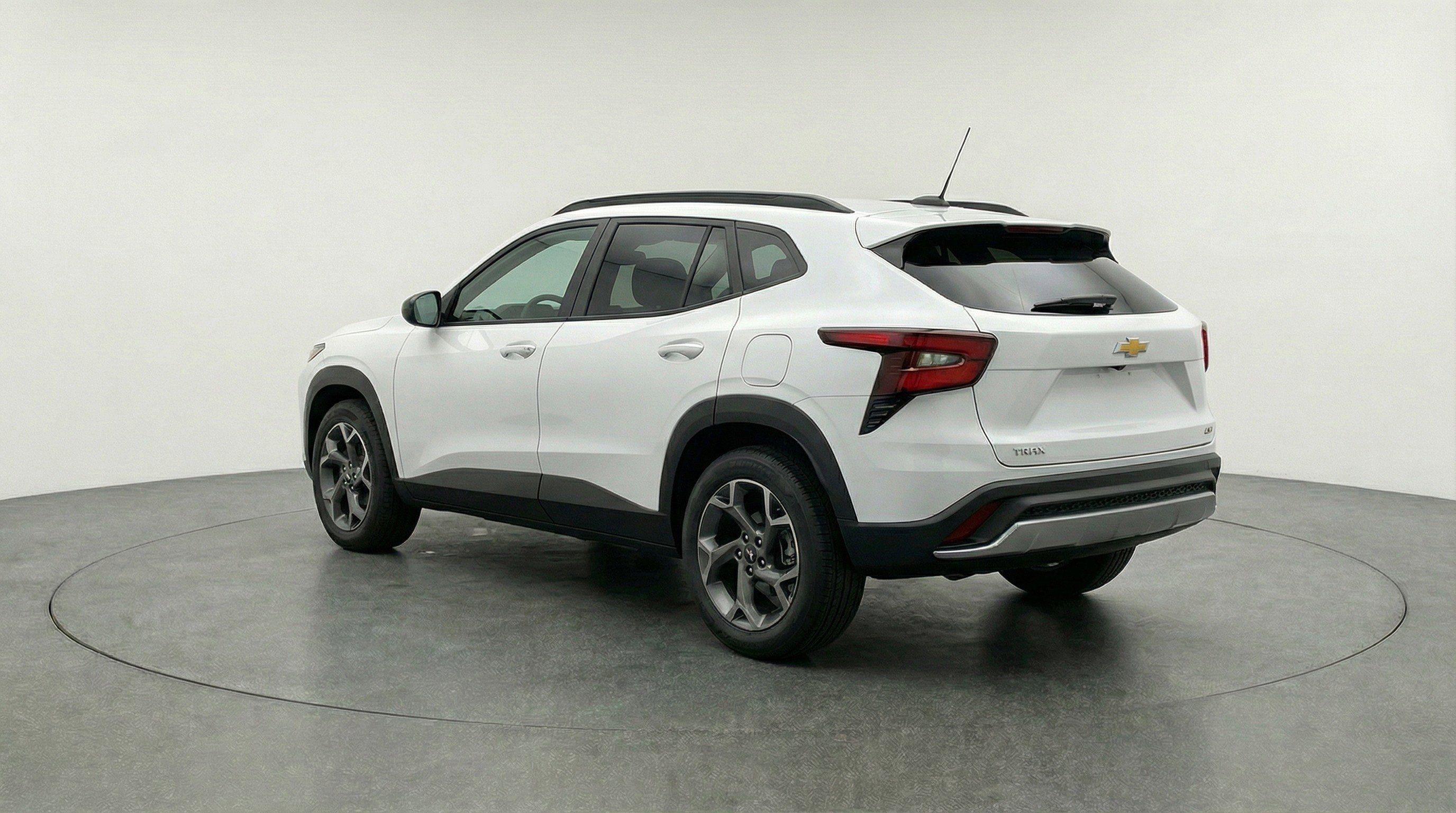 Used 2025 Chevrolet Trax LT image 6