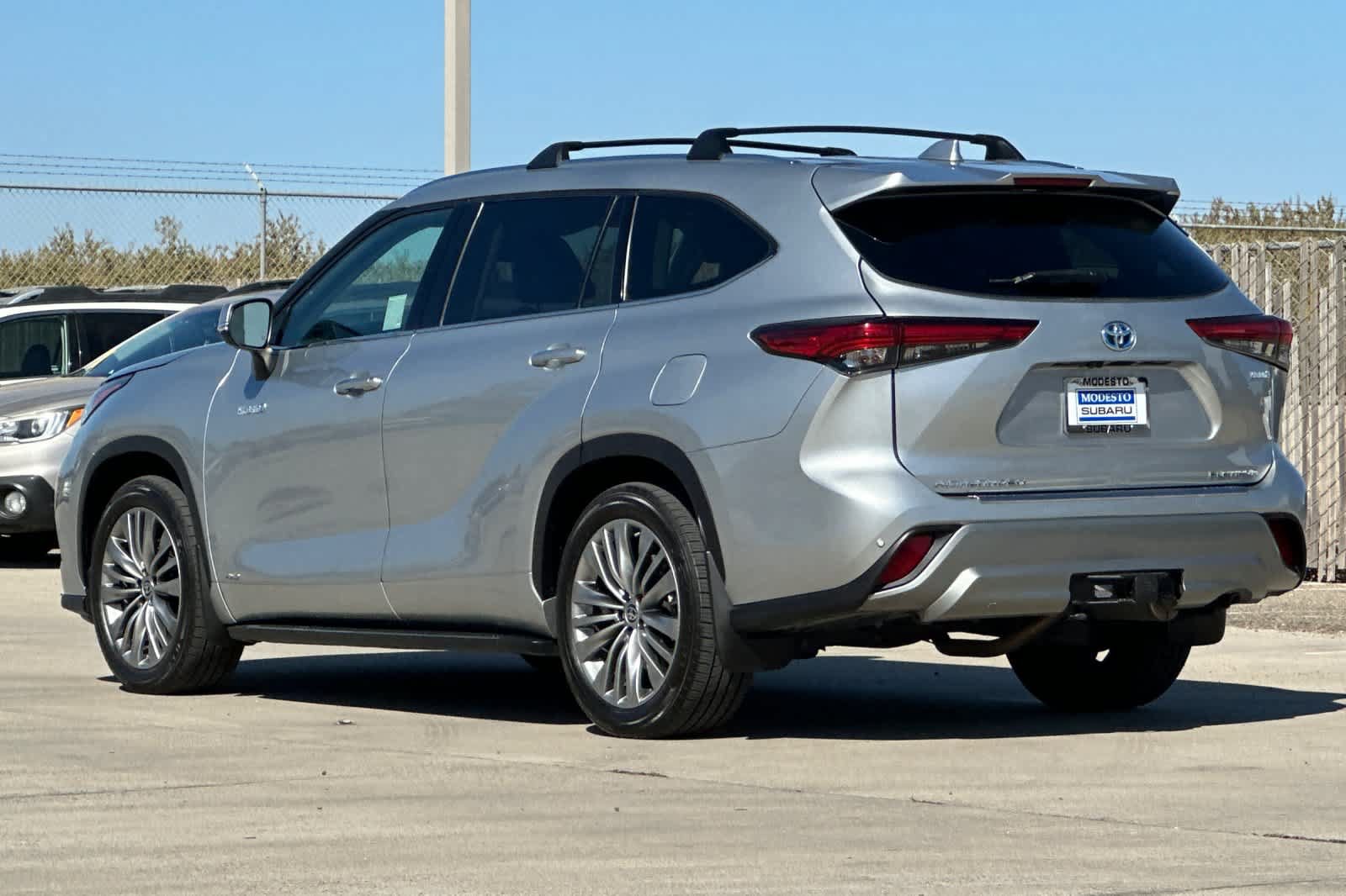 Used 2021 Toyota Highlander Platinum AWD/4WD image 5