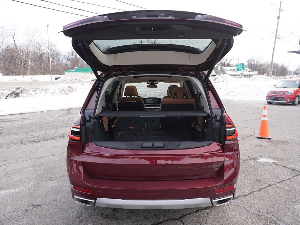 Used 2024 BMW X7 xDrive40i w/ Premium Package image 27
