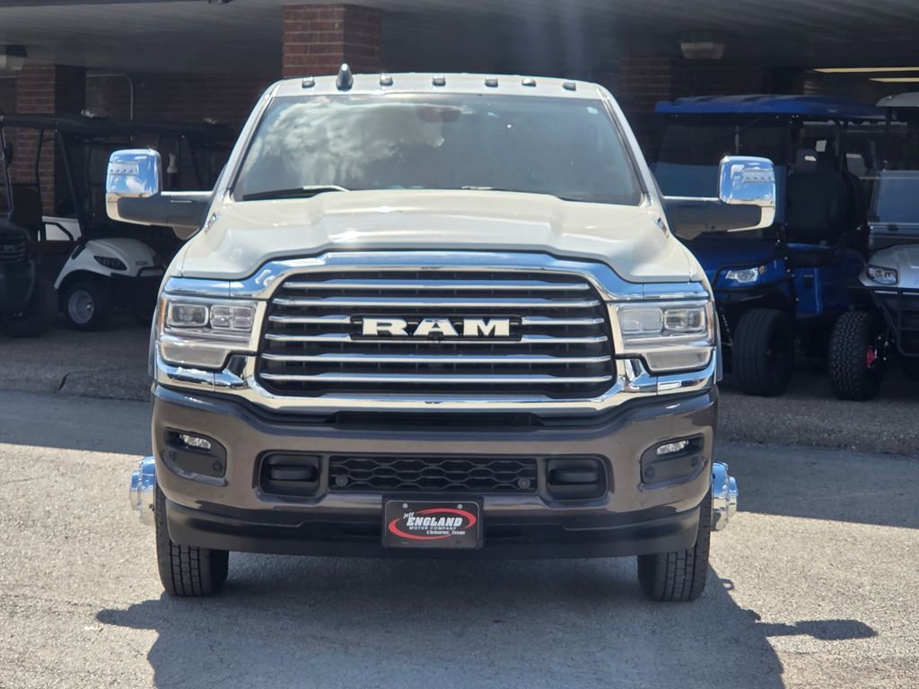 Used 2024 RAM 3500 Limited w/ Towing Technology Group image 2