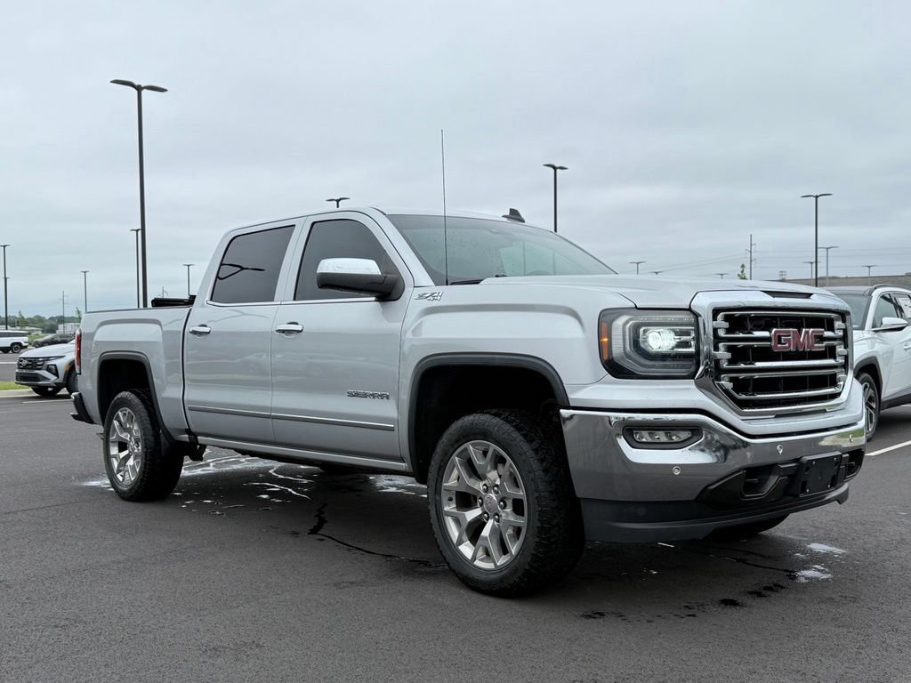 Used 2018 GMC Sierra 1500 SLT AWD/4WD image 3