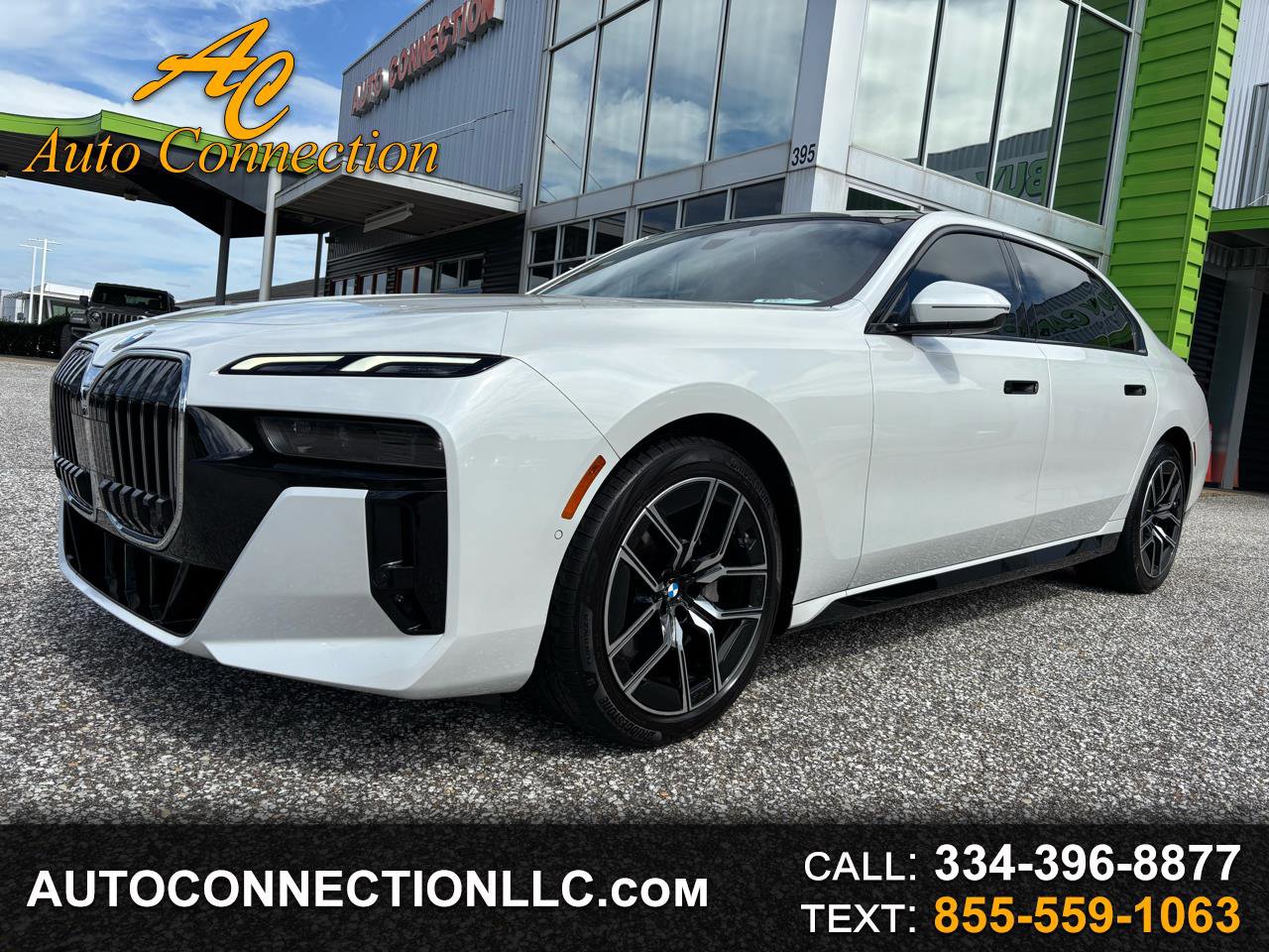 Used 2023 BMW 740i image 1