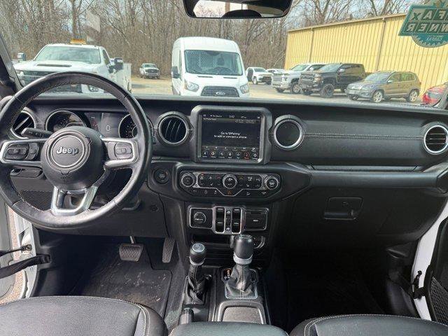 Used 2020 Jeep Wrangler Unlimited Sahara AWD/4WD image 3