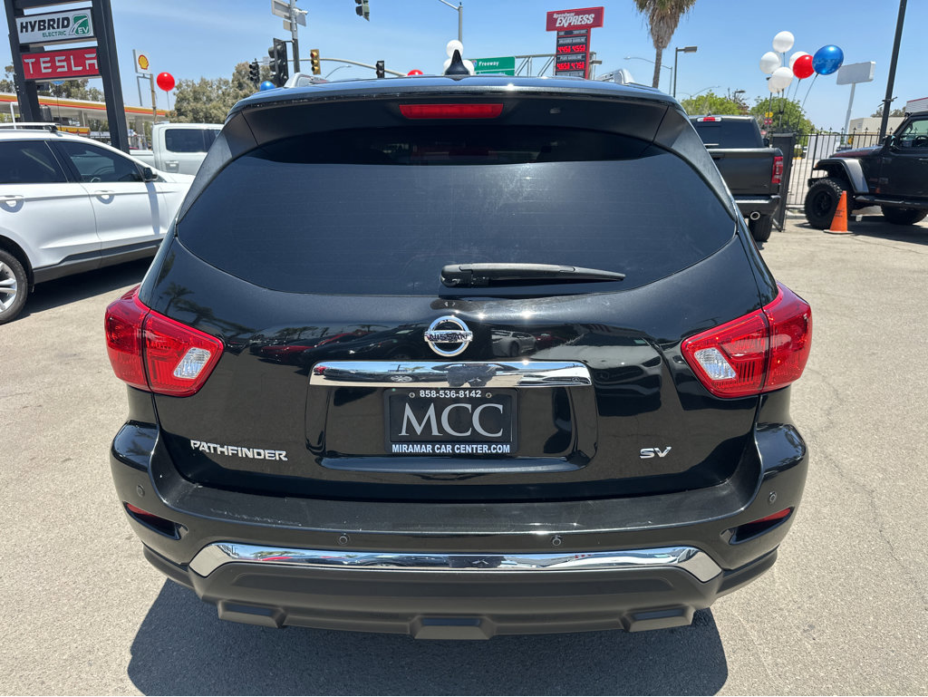 Used 2020 Nissan Pathfinder SV image 12