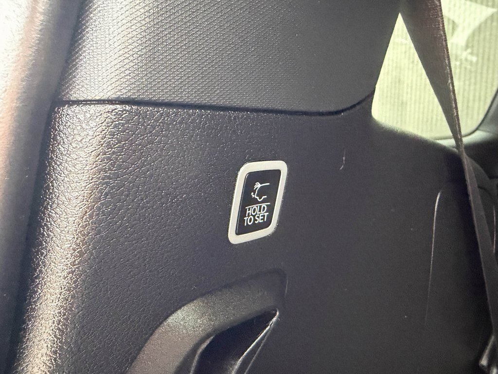 Used 2023 Jeep Wagoneer Series III w/ Convenience Group I image 23