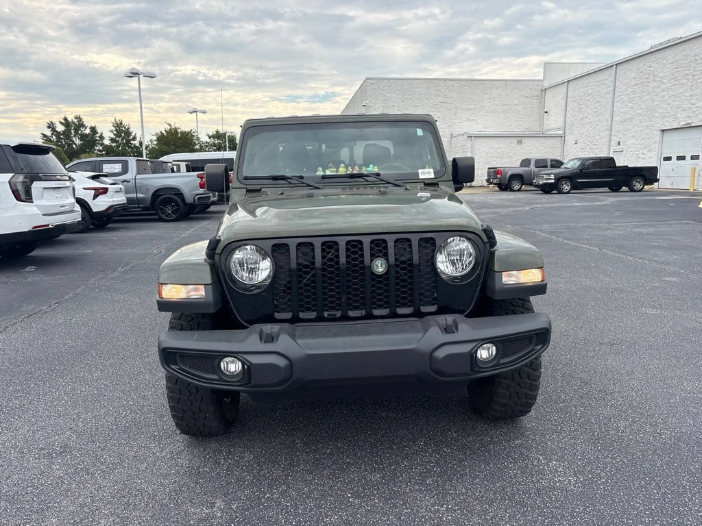 Used 2023 Jeep Gladiator Sport AWD/4WD image 8
