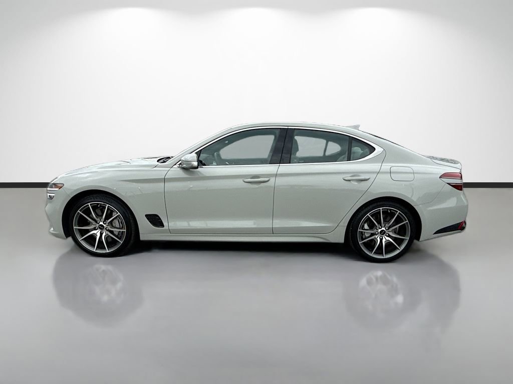Used 2024 Genesis G70 2.5T RWD image 6