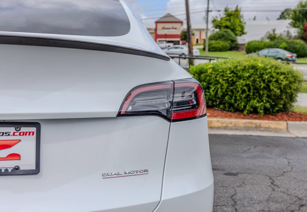 Used 2024 Tesla Model Y Performance AWD/4WD image 23