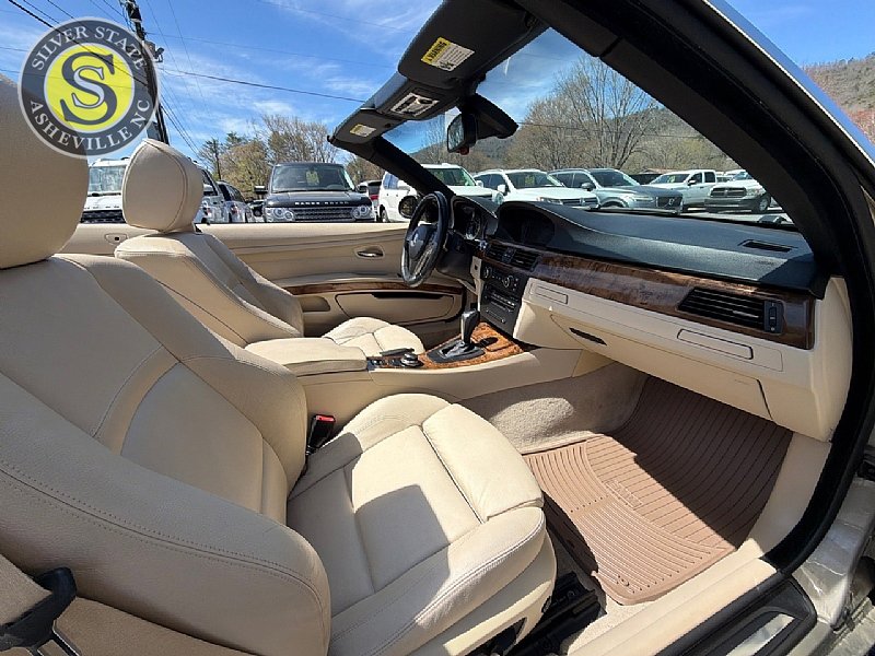 Used 2007 BMW 335i Convertible image 18
