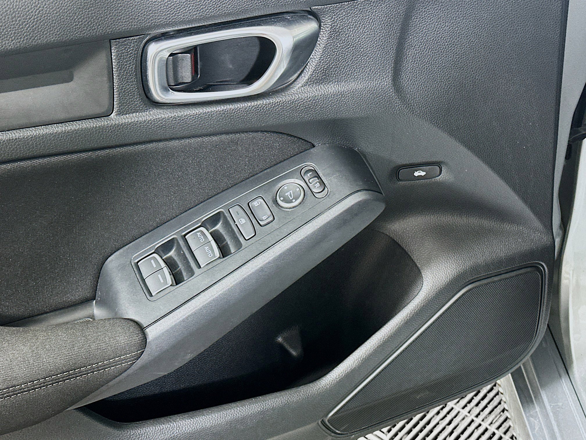 Used 2025 Honda Civic LX image 15