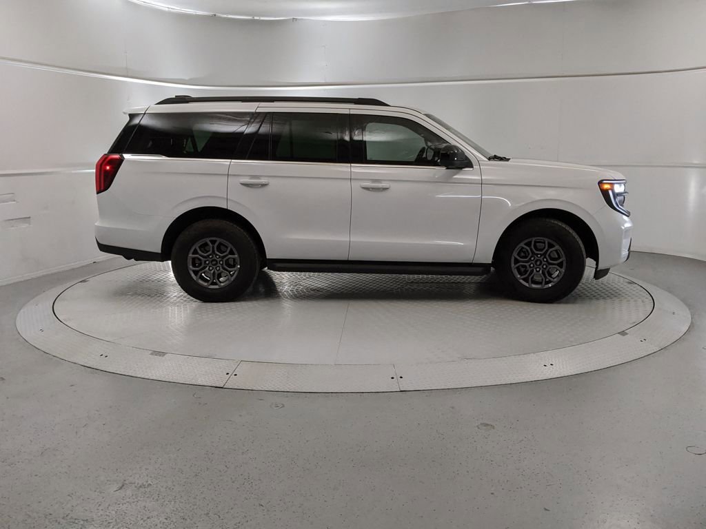 New 2025 Ford Expedition Active image 2
