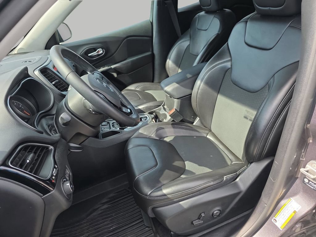 Used 2021 Jeep Cherokee Latitude Plus FWD image 9