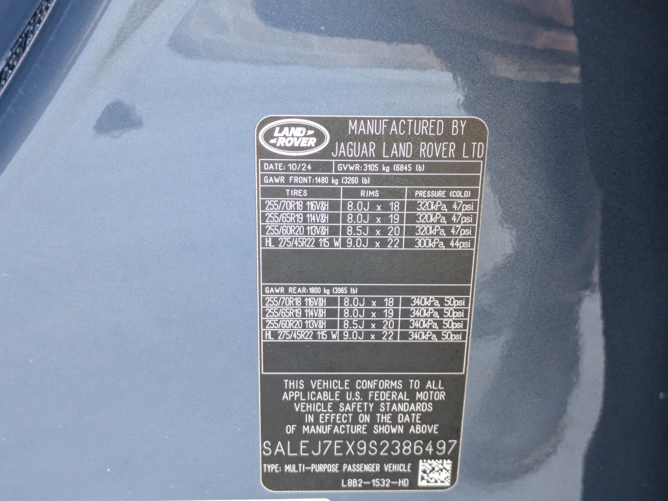 Certified 2025 Land Rover Defender 110 S image 34