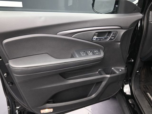 Used 2023 Honda Ridgeline RTL-E image 16