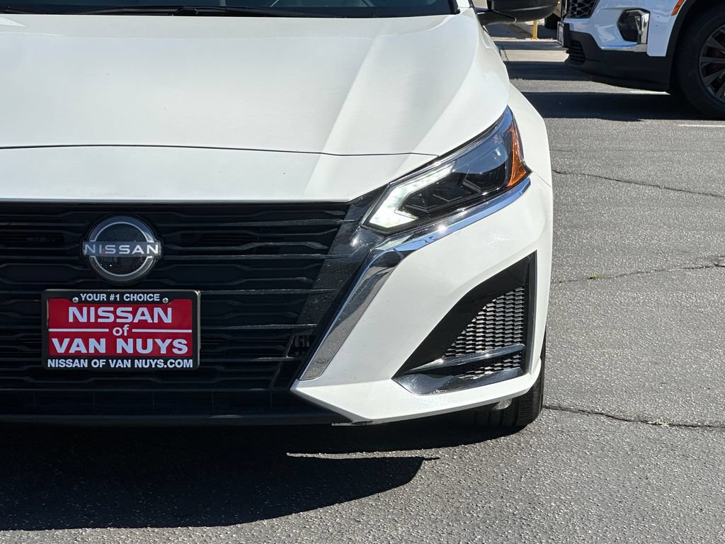 Used 2025 Nissan Altima 2.5 S FWD image 11