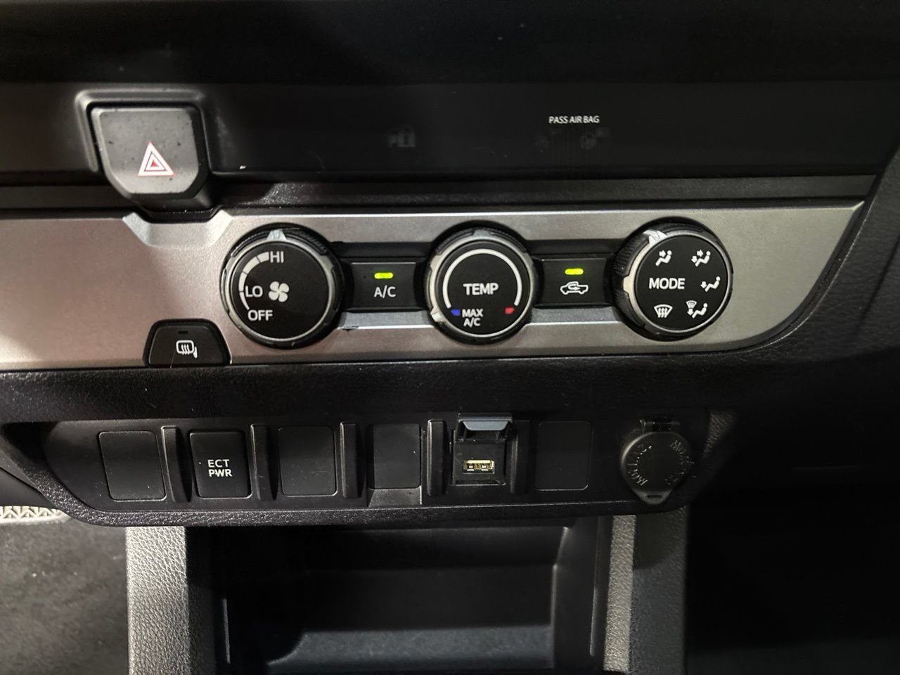 Used 2023 Toyota Tacoma SR w/ SR Convenience Package RWD image 15