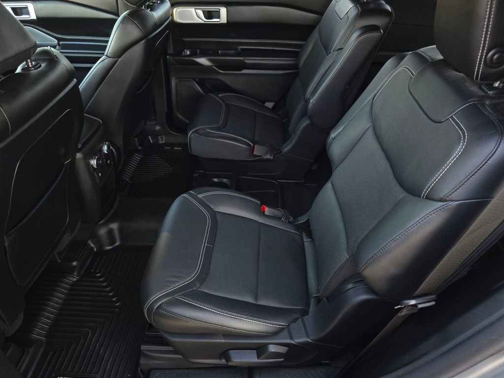 Used 2020 Ford Explorer ST w/ ST Street Pack image 30