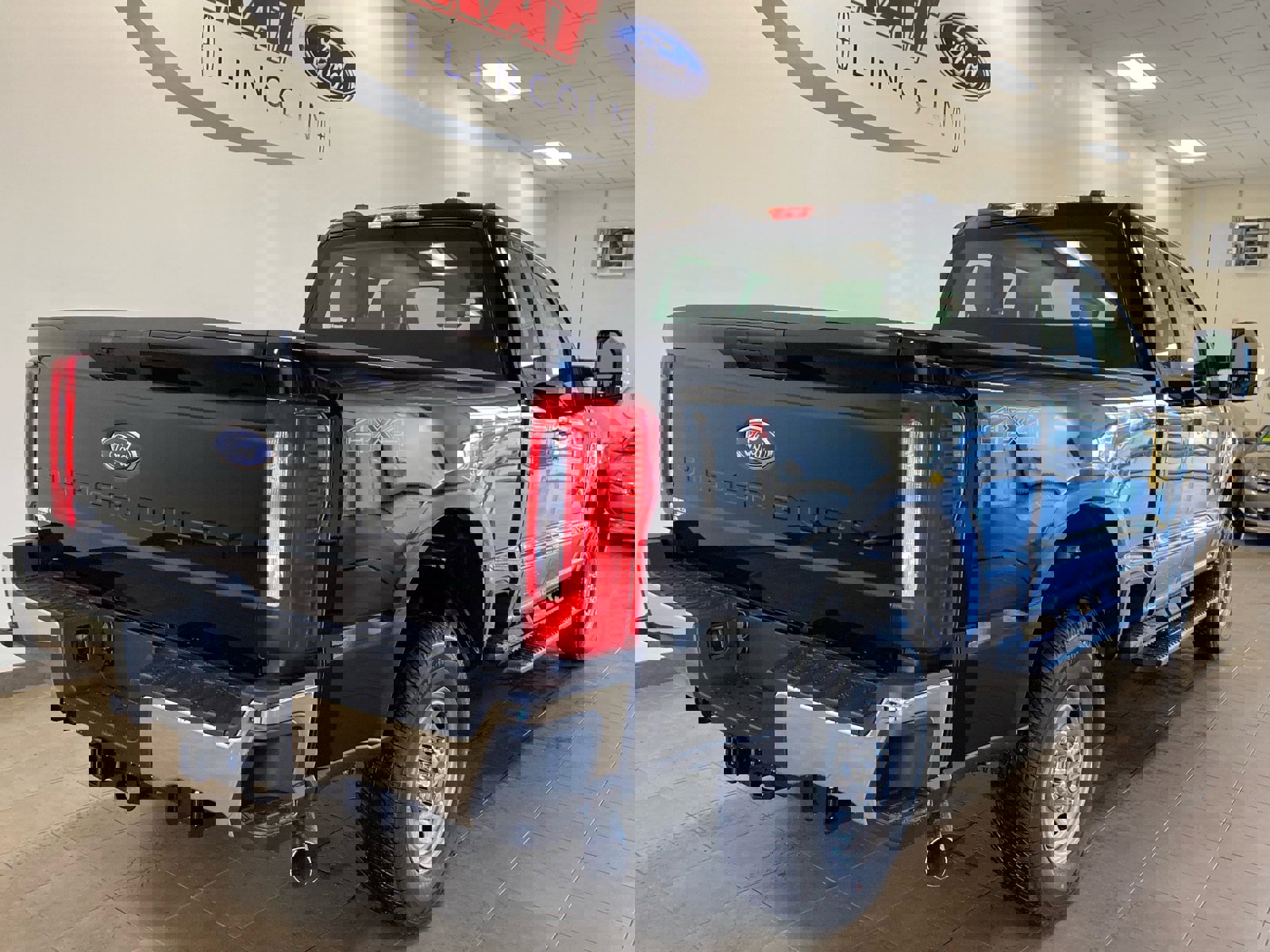 New 2026 Ford F250 XL w/ XL Chrome Package image 7