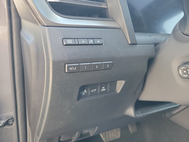 Used 2025 Lexus GX 550 w/ Cold Area Package AWD/4WD image 26