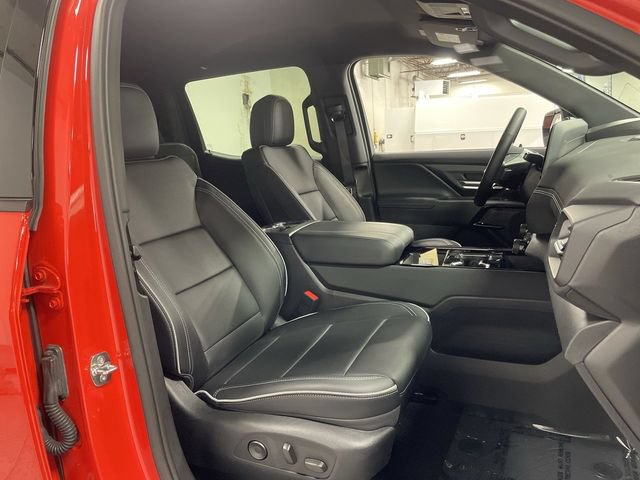 Certified 2025 Chevrolet Silverado EV LT AWD/4WD image 27