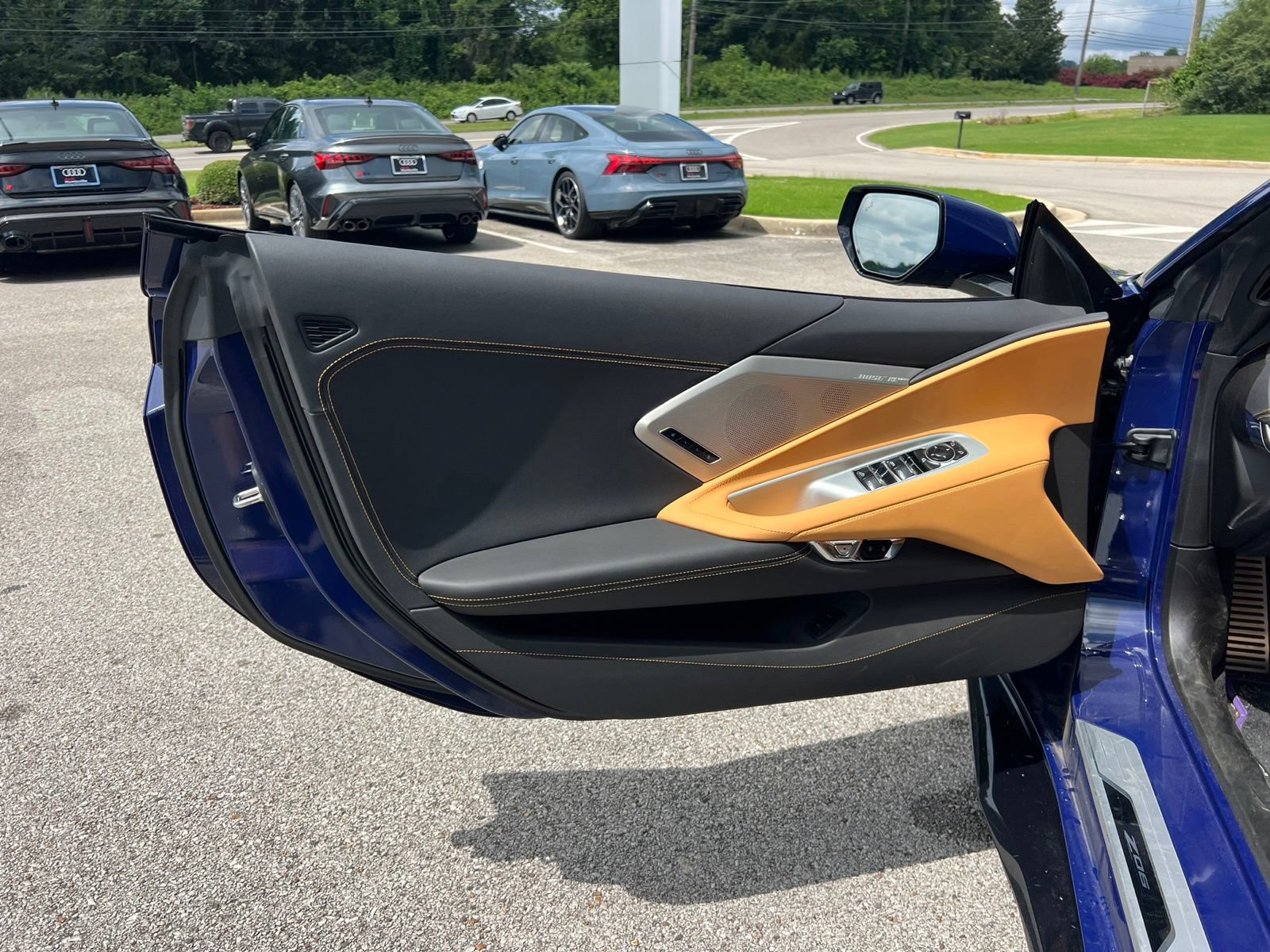 Used 2025 Chevrolet Corvette Z06 w/ Z07 Performance Package RWD image 27