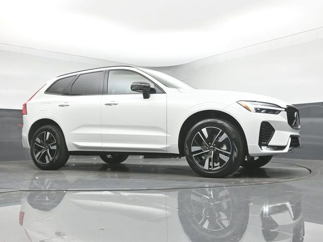 New 2026 Volvo XC60 B5 Core w/ Climate Package image 36
