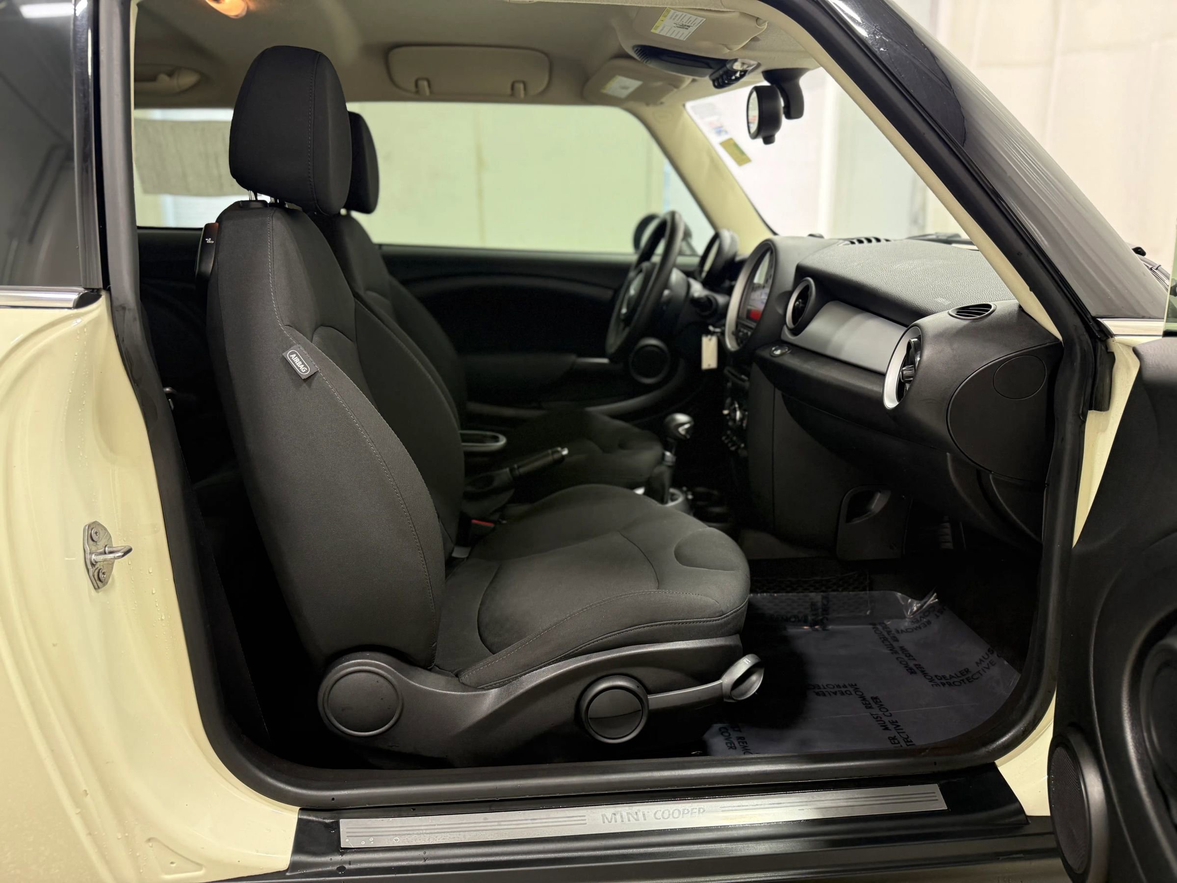 Used 2013 MINI Cooper Hardtop image 25