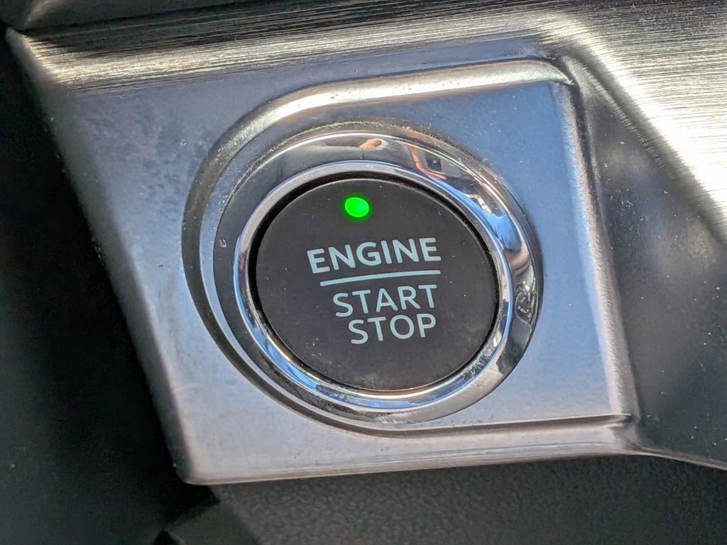 Used 2023 Ford F150 Lariat w/ Equipment Group 502A High image 35