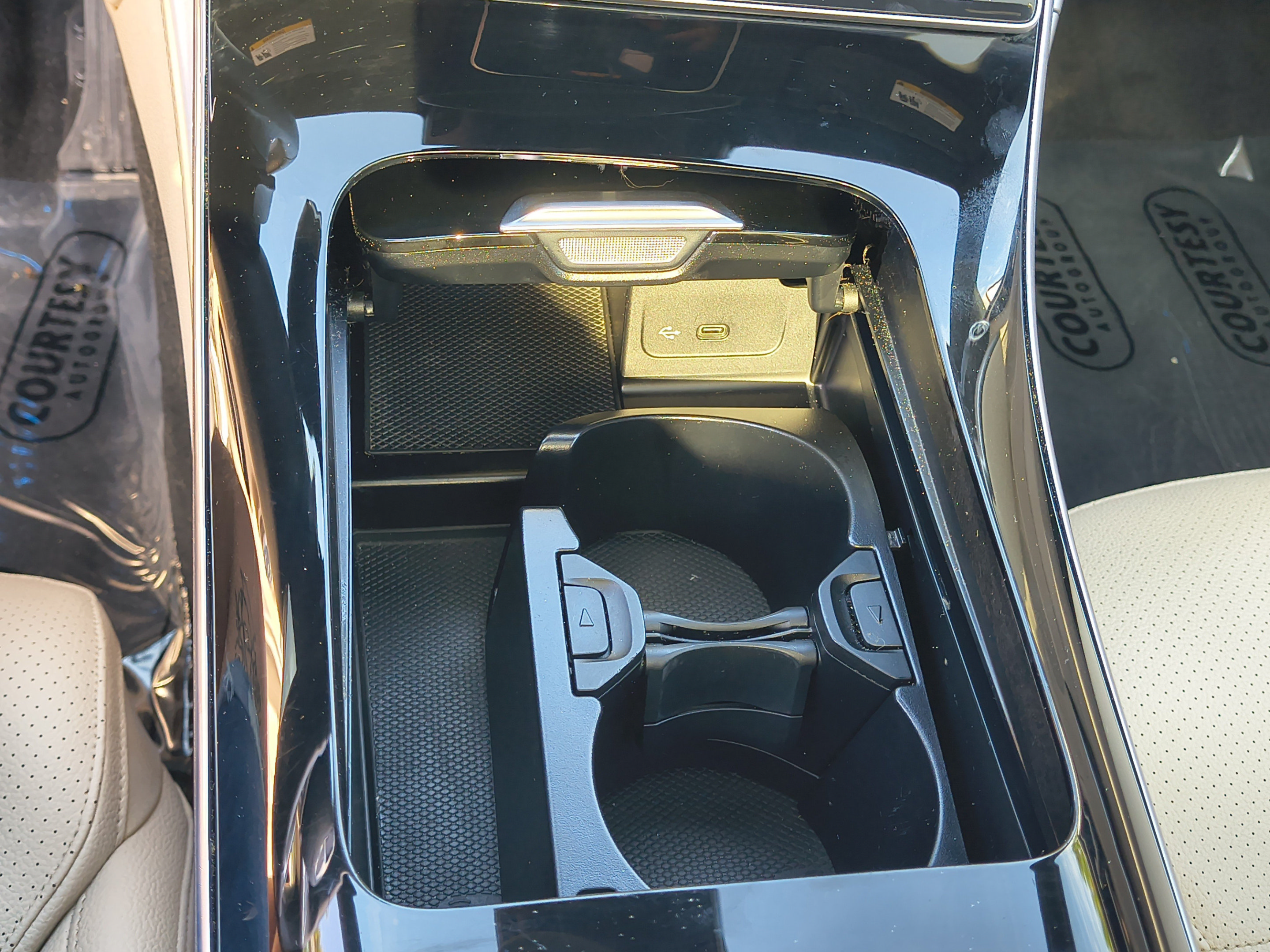 Used 2023 Mercedes-Benz C 300 Sedan image 26