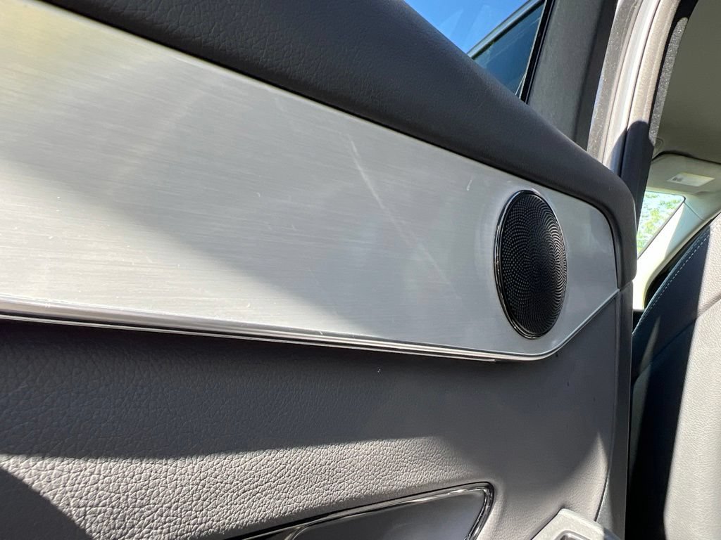 Used 2020 Mercedes-Benz GLC 300 4MATIC image 23