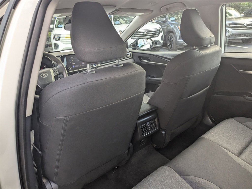 Used 2025 Toyota Camry LE image 22