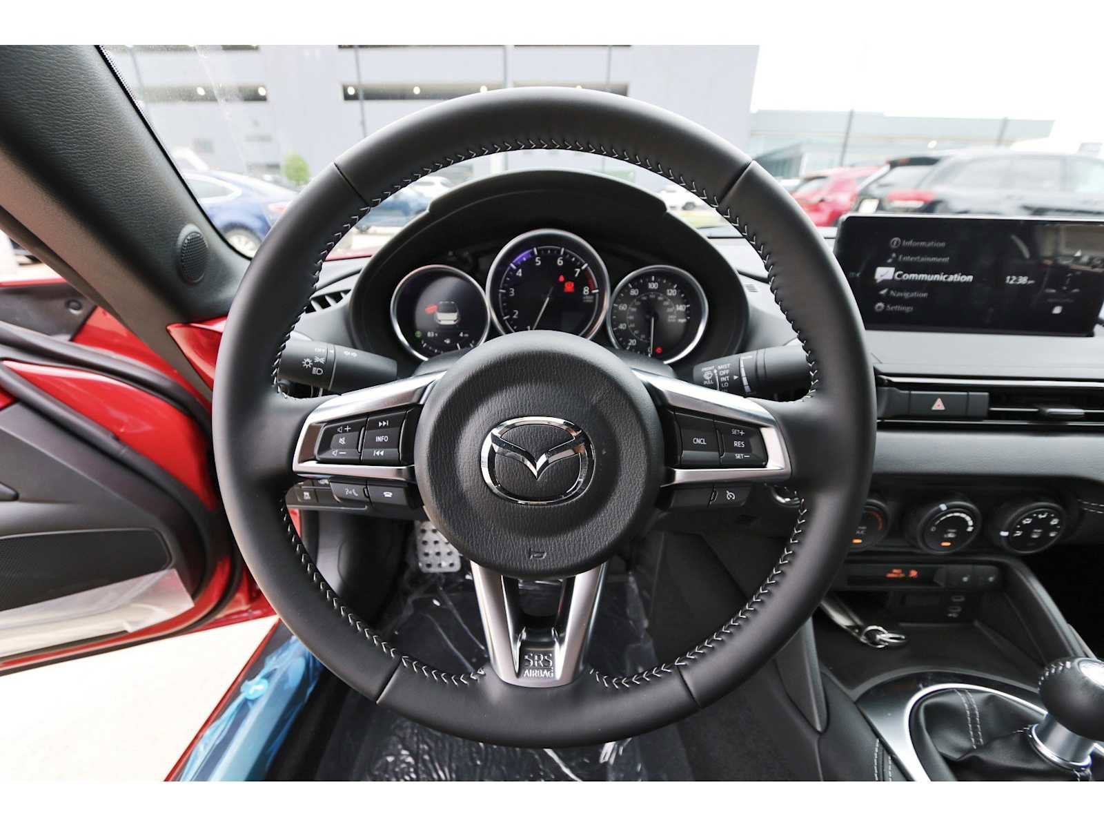 New 2026 MAZDA MX-5 Miata Club w/ Interior Package RWD image 7