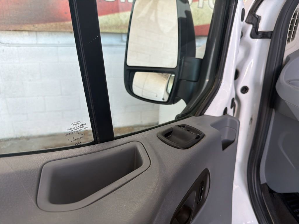Used 2016 Ford Transit 150 XL image 17