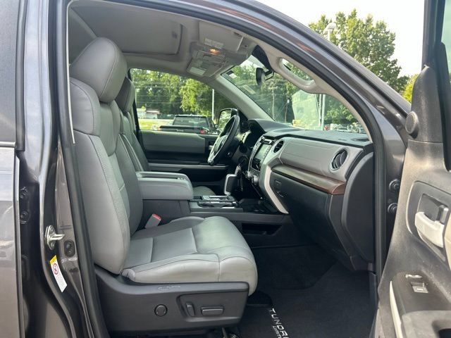 Used 2019 Toyota Tundra Limited w/ Limited Premium Package AWD/4WD image 18